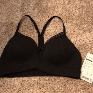 NWT Athleta D-DD Everyday bra in XS.